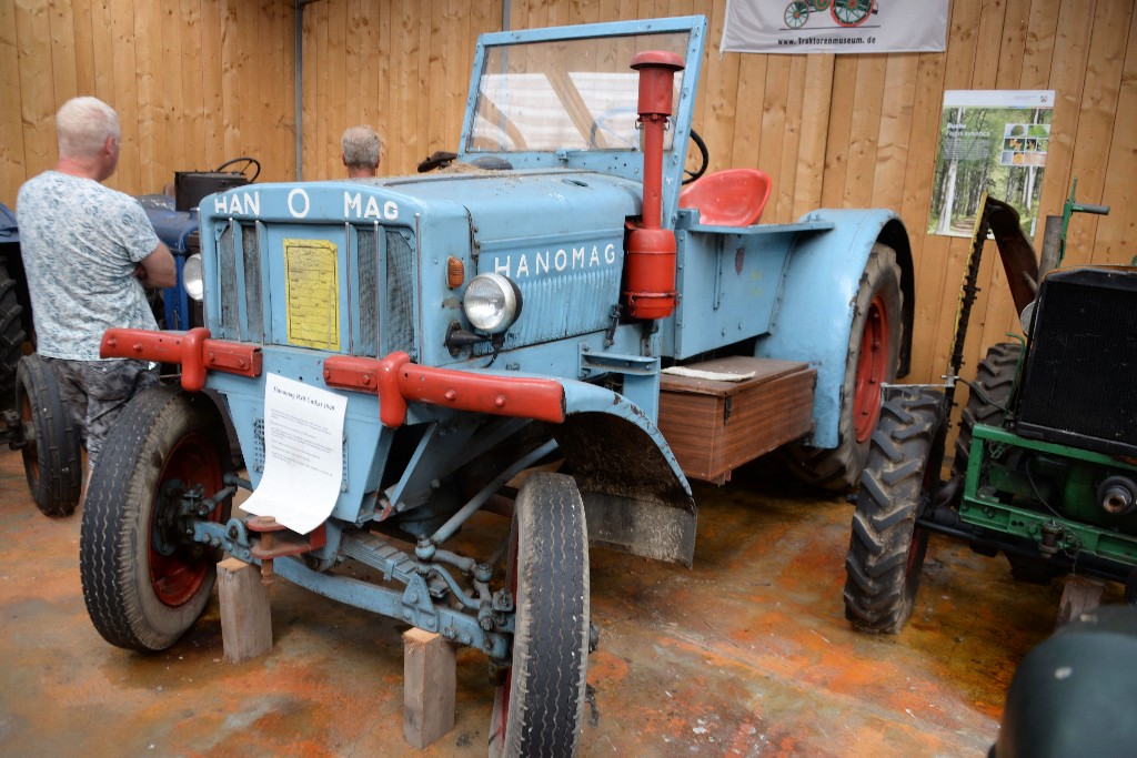 ../Images/Traktorenmuseum Eggewald 042.jpg